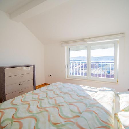 Apartman Centar Tivat Buitenkant foto