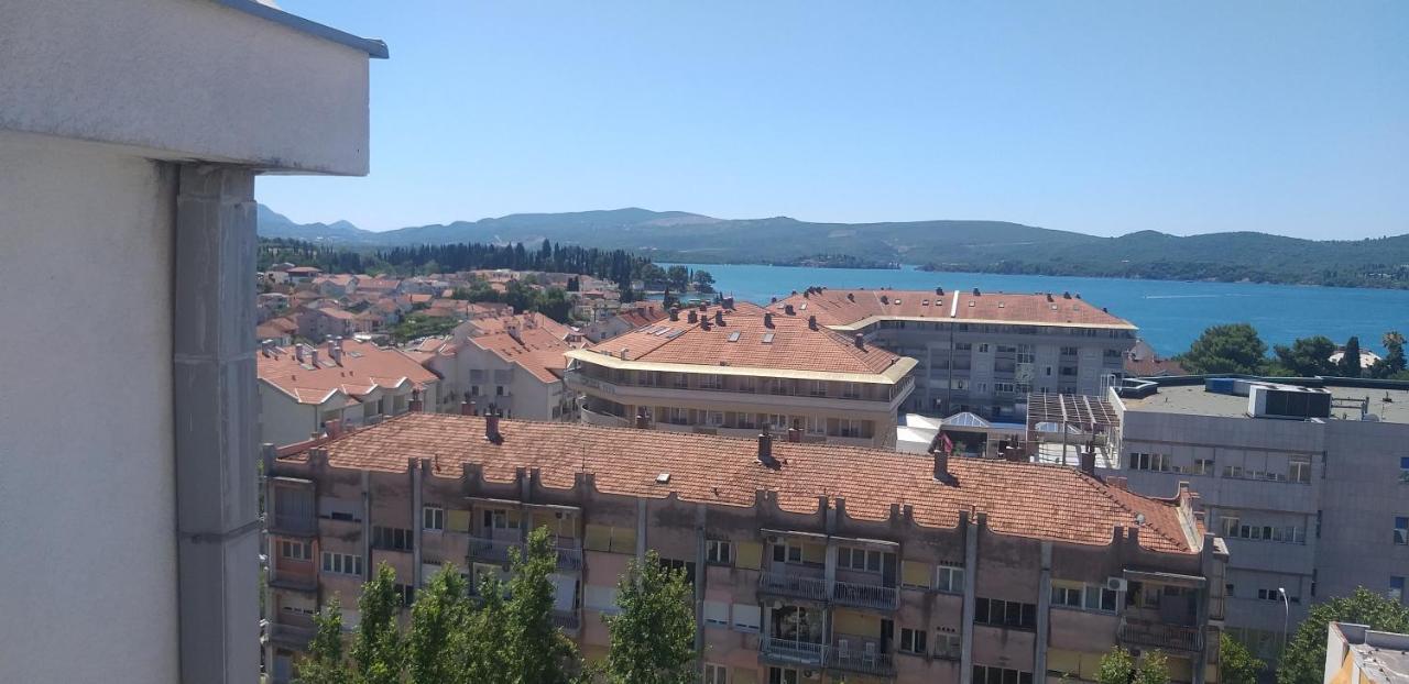 Apartman Centar Tivat Buitenkant foto
